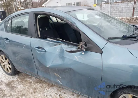 2010 Mazda Mazda3 I Touring z USA, uszkodzony, nr VIN JM1BL1SF3A1274408